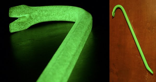 Glowbar – Glow In The Dark Crowbar