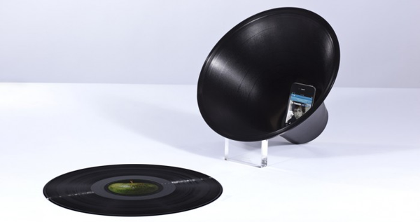 Change the Record – Vinyl iPhone Amplifier