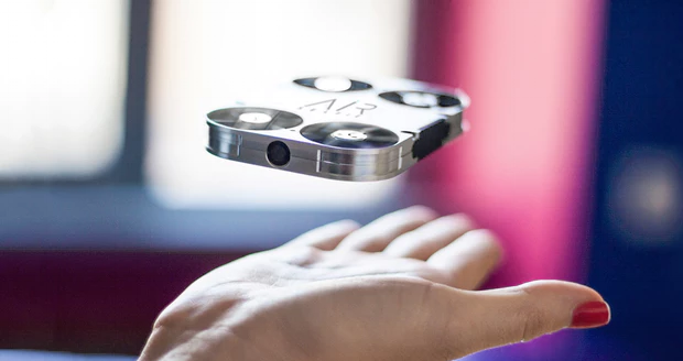 Airselfie Flying Smartphone Camera