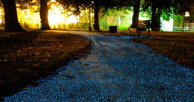 Luminescent Driveway Pebbles