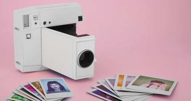 The Lomo’Instant Square Camera